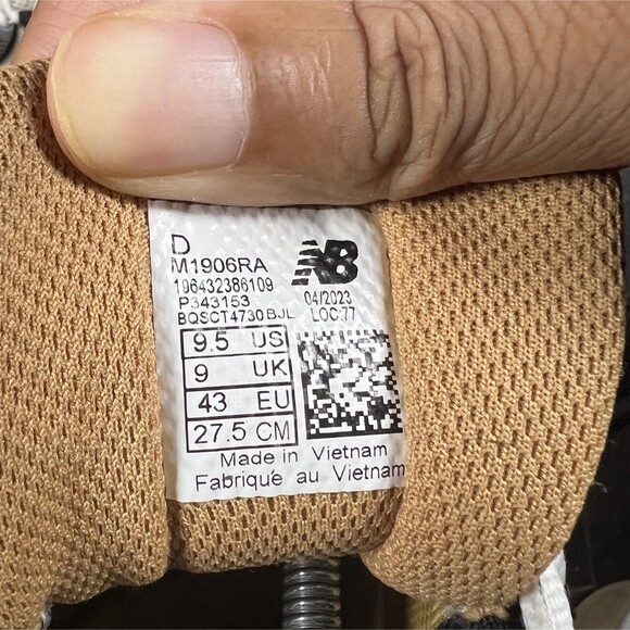 New Balance 1906R White Metallic Gold Running Shoes Size 9.5 - Picture 7 of 7